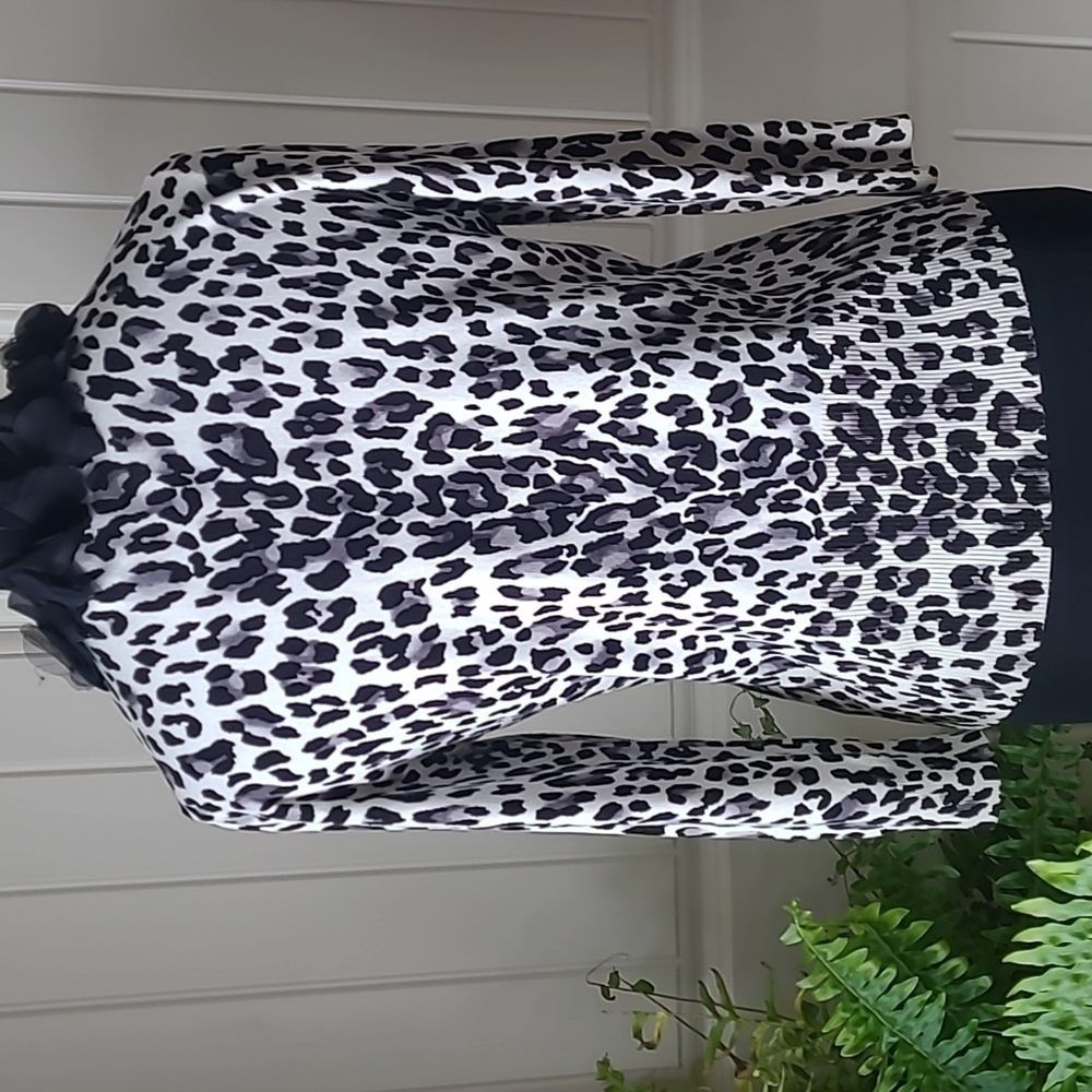 White House Black Market Cheetah Cardigan XS - Picture 5 of 10
